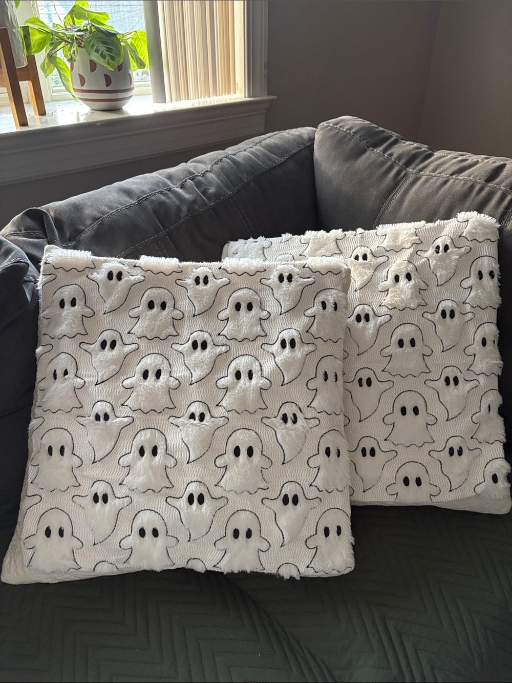Plush White Ghost Pattern Decorative Throw Pillow Cover - Set of 2